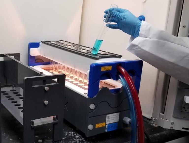 دیونایزر آزمایشگاهی آسکو برای آنالیزهای دقیق بهداشتی