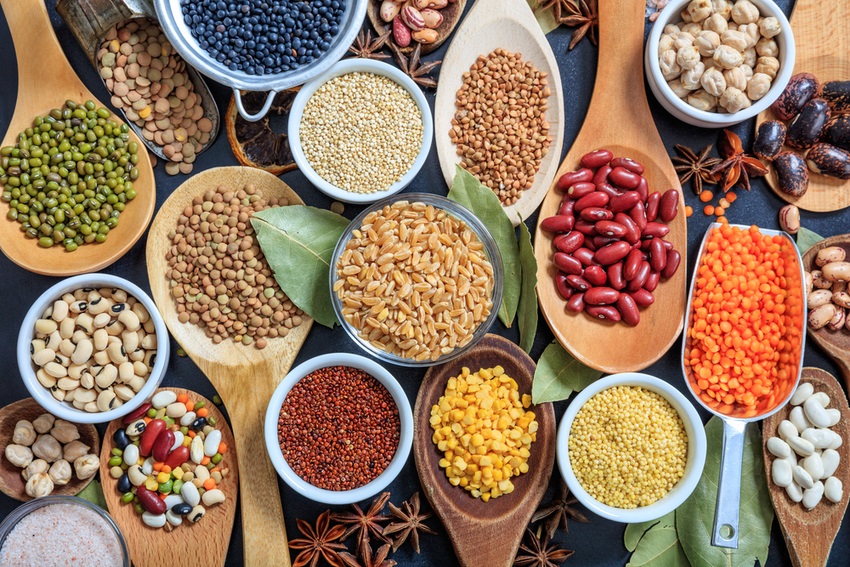 تفاوت غلات و حبوبات چیست؟ بررسی کامل علمی با مثال‌های واقعی، جدول ارزش غذایی دقیق، کاربرد در جیره دام و طیور و روش‌های آزمایشگاهی اندازه‌گیری. راهنمای جامع دامداران و متخصصان آزمایشگاه خوراک.